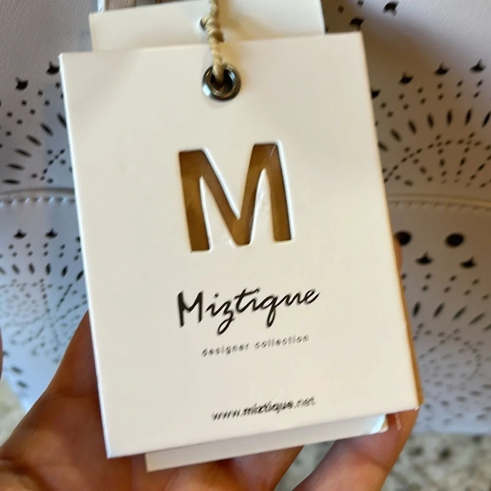 🎈MIZTIQUE Designer Collection Bag-In-Bag tote - Taupe - Perfect Summer Tote!
